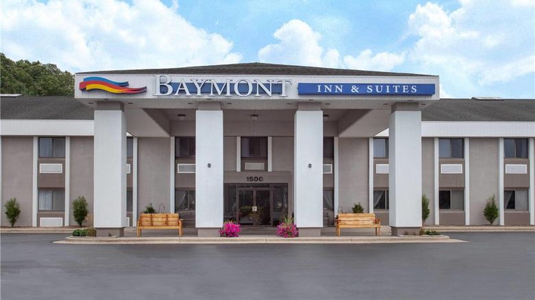<b>Baymont Inn & Suites Grand Haven Exterior</b>. Images powered by <a href="https://iceportal.shijigroup.com/" title="IcePortal" target="_blank">IcePortal</a>.