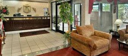 Baymont Inn & Suites Cave City Lobby