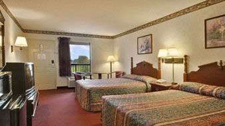 <b>Baymont Inn & Suites Cave City Room</b>. Images powered by <a href="https://iceportal.shijigroup.com/" title="IcePortal" target="_blank">IcePortal</a>.