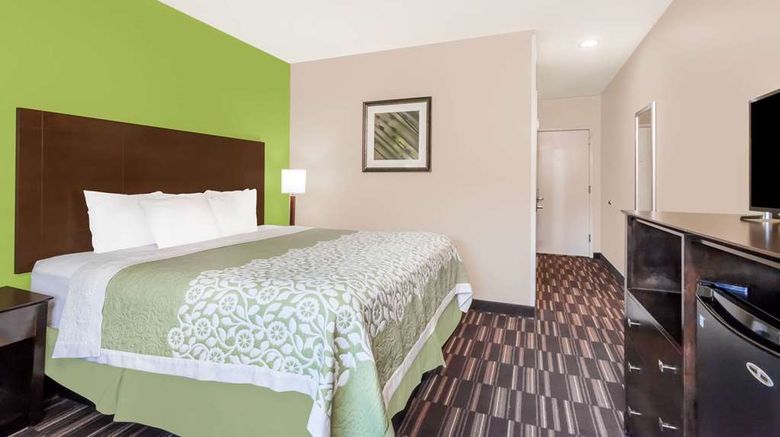 <b>Days Inn & Suites Jamaica JFK Airport Room</b>. Images powered by <a href="https://iceportal.shijigroup.com/" title="IcePortal" target="_blank">IcePortal</a>.