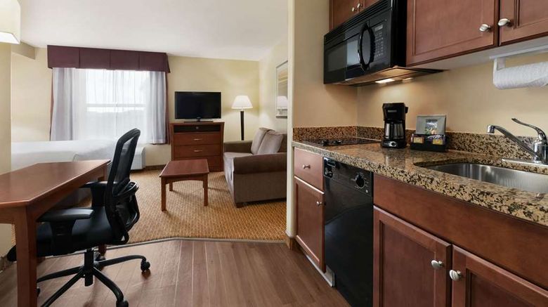 <b>Days Inn & Suites Sherwood Park Room</b>. Images powered by <a href="https://iceportal.shijigroup.com/" title="IcePortal" target="_blank">IcePortal</a>.