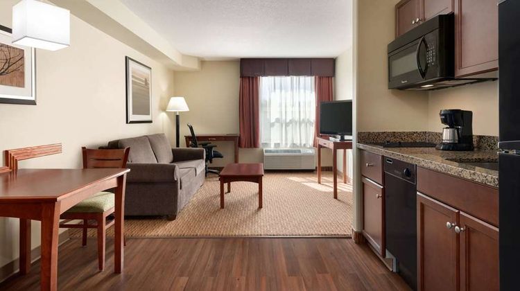 Days Inn & Suites Sherwood Park Suite