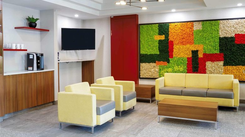 <b>Days Inn & Suites Sherwood Park Lobby</b>. Images powered by <a href="https://iceportal.shijigroup.com/" title="IcePortal" target="_blank">IcePortal</a>.