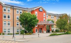 Days Inn & Suites Sherwood Park