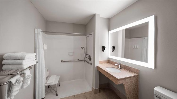 Days Inn Tulsa Central Room