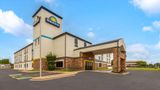 <b>Days Inn Tulsa Central Exterior</b>. Images powered by <a href="https://iceportal.shijigroup.com/" title="IcePortal" target="_blank">IcePortal</a>.