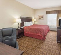 Days Inn North Mobile Room