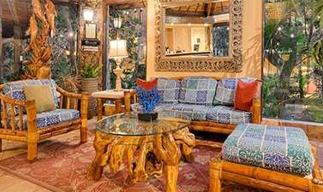Emerald Beach Resort Lobby