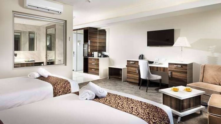 Swan River Hotel Room