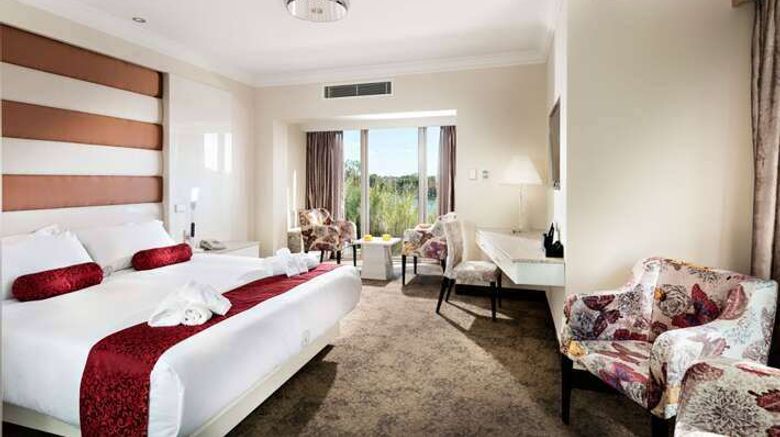<b>Swan River Hotel Room</b>. Images powered by <a href="https://iceportal.shijigroup.com/" title="IcePortal" target="_blank">IcePortal</a>.