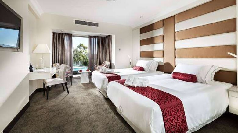 <b>Swan River Hotel Room</b>. Images powered by <a href="https://iceportal.shijigroup.com/" title="IcePortal" target="_blank">IcePortal</a>.