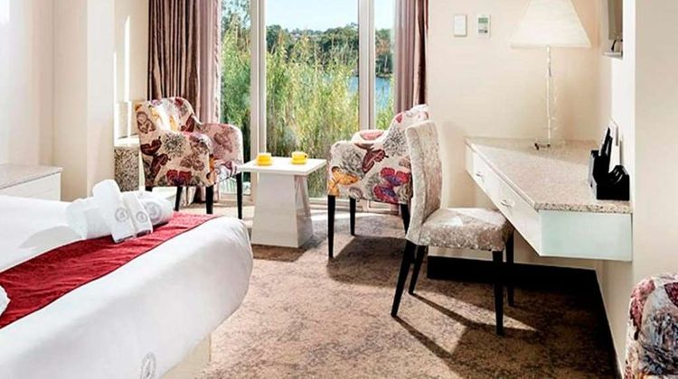 Swan River Hotel Room