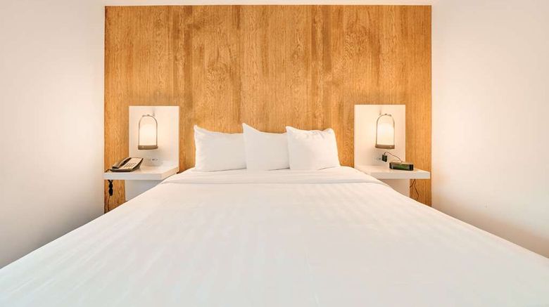<b>Aava Whistler Hotel Room</b>. Images powered by <a href="https://iceportal.shijigroup.com/" title="IcePortal" target="_blank">IcePortal</a>.