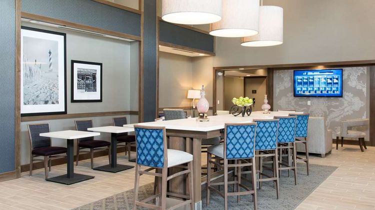 Hampton Inn & Suites Michigan City Lobby