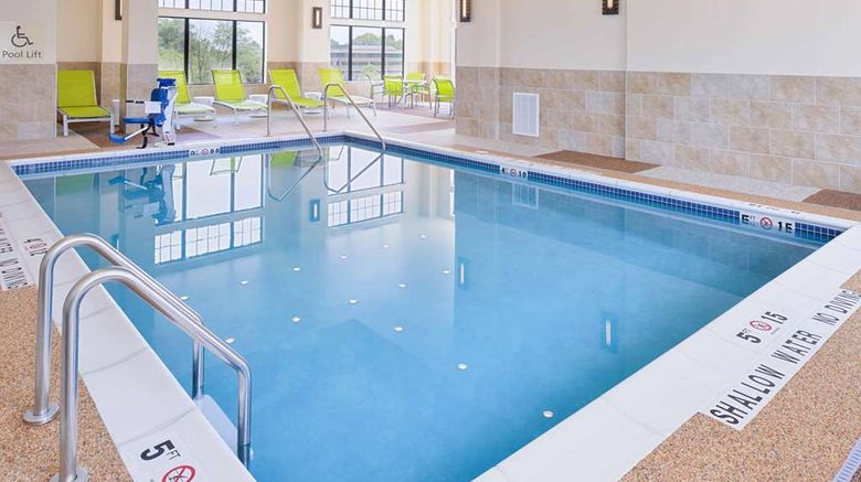 <b>Hampton Inn Pittsburgh/Wexford Pool</b>. Images powered by <a href="https://iceportal.shijigroup.com/" title="IcePortal" target="_blank">IcePortal</a>.