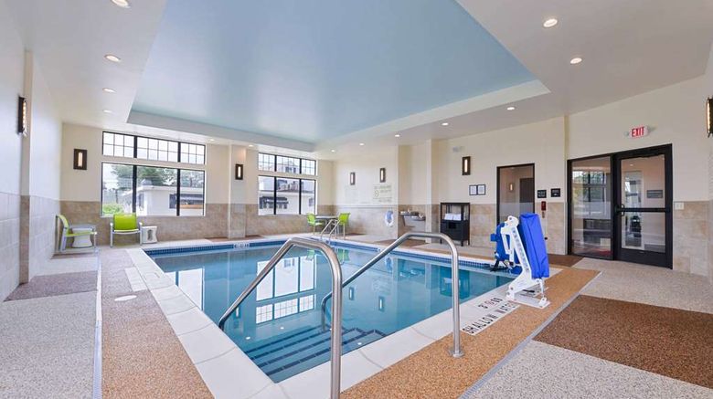 <b>Hampton Inn Pittsburgh/Wexford Pool</b>. Images powered by <a href="https://iceportal.shijigroup.com/" title="IcePortal" target="_blank">IcePortal</a>.