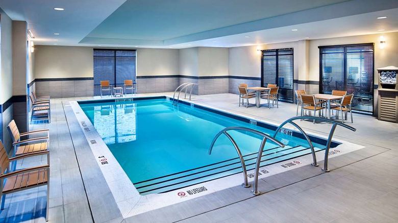 <b>Hampton Inn by Hilton Sarnia/PointEdward Pool</b>. Images powered by <a href="https://iceportal.shijigroup.com/" title="IcePortal" target="_blank">IcePortal</a>.