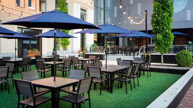 <b>Amway Grand Plaza Hotel, Curio Coll Restaurant</b>. Images powered by <a href="https://iceportal.shijigroup.com/" title="IcePortal" target="_blank">IcePortal</a>.