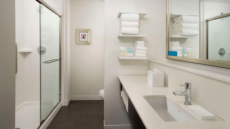 Hampton Inn by Hilton Hattiesburg Room