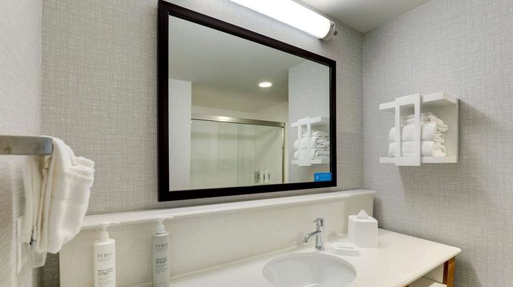 Hampton Inn & Suites Rome Room