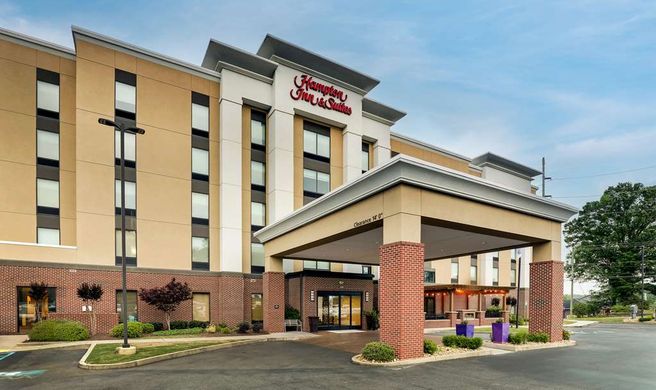 Hampton Inn & Suites Rome Exterior