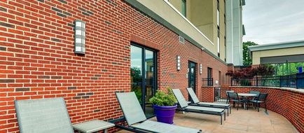 Hampton Inn & Suites Rome Exterior