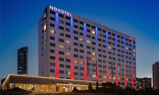 Novotel Wroclaw Centrum Exterior