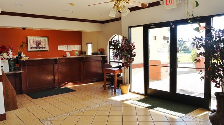 Americas Best Value Inn Brownsville Lobby