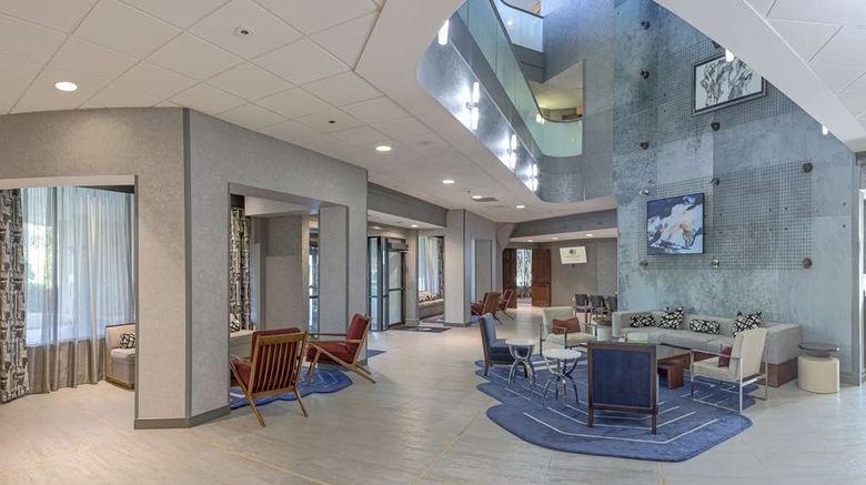 <b>DoubleTree by Hilton Boston - Rockland Lobby</b>. Images powered by <a href="https://iceportal.shijigroup.com/" title="IcePortal" target="_blank">IcePortal</a>.