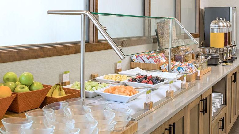 <b>DoubleTree by Hilton Boston - Rockland Restaurant</b>. Images powered by <a href="https://iceportal.shijigroup.com/" title="IcePortal" target="_blank">IcePortal</a>.