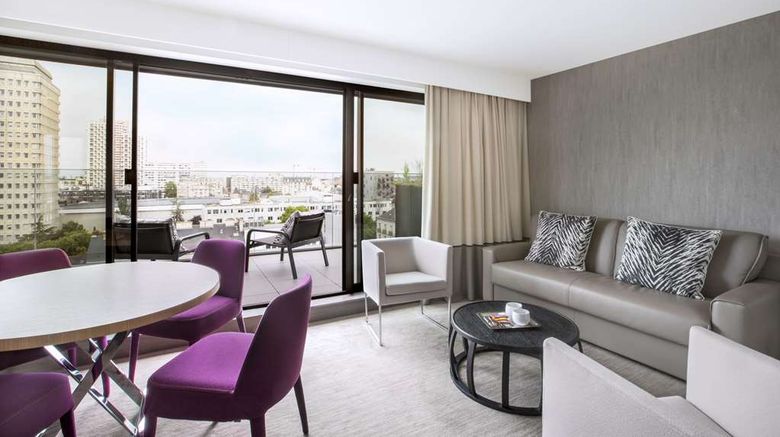 <b>BW Premier Coll Le Saint-Antoine Hotel Suite</b>. Images powered by <a href="https://iceportal.shijigroup.com/" title="IcePortal" target="_blank">IcePortal</a>.