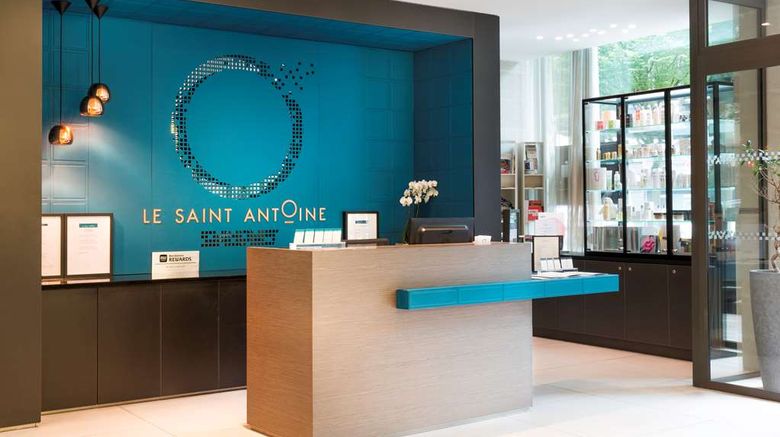 <b>BW Premier Coll Le Saint-Antoine Hotel Lobby</b>. Images powered by <a href="https://iceportal.shijigroup.com/" title="IcePortal" target="_blank">IcePortal</a>.