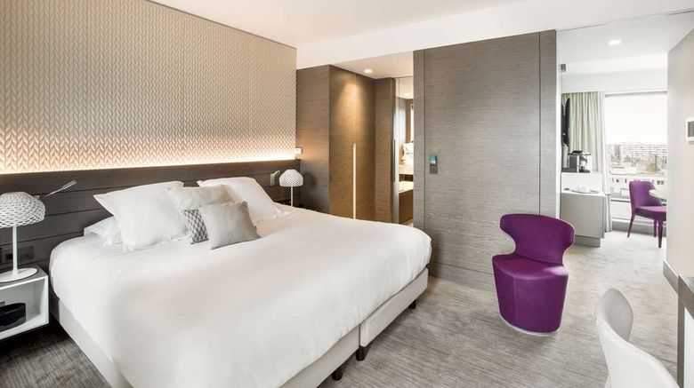 <b>BW Premier Coll Le Saint-Antoine Hotel Suite</b>. Images powered by <a href="https://iceportal.shijigroup.com/" title="IcePortal" target="_blank">IcePortal</a>.