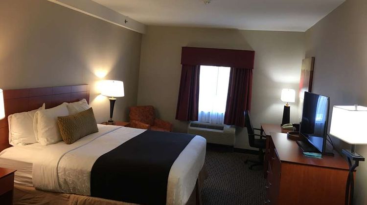 Best Western Plus Arrowhead Hotel Room