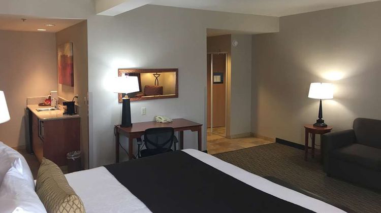 Best Western Plus Arrowhead Hotel Room