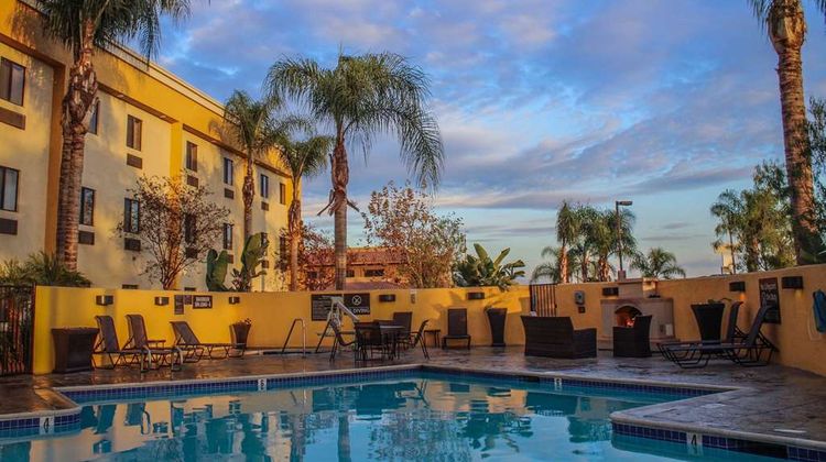 Best Western Plus Arrowhead Hotel Pool