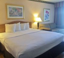 Americas Best Value Inn & Suites Room