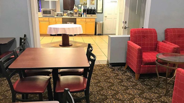 <b>Americas Best Value Inn Lynnwood/Seattle Restaurant</b>. Images powered by <a href="https://iceportal.shijigroup.com/" title="IcePortal" target="_blank">IcePortal</a>.