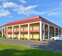 Americas Best Value Inn Barnes Crossing Exterior