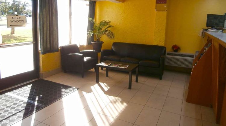 Americas Best Value Inn Tucker Lobby