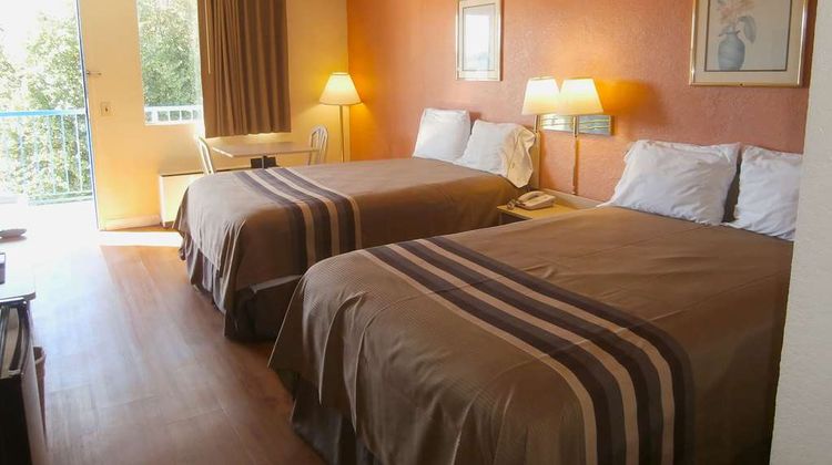 Americas Best Value Inn Tucker Room