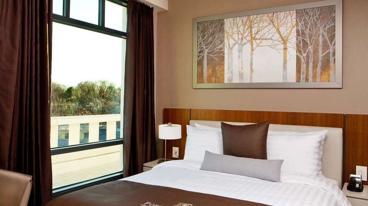 Porter Square Hotel Suite