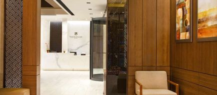Porter Square Hotel Lobby