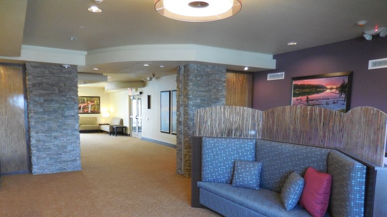 <b>Ledgestone Hotel Elko Lobby</b>. Images powered by <a href="https://iceportal.shijigroup.com/" title="IcePortal" target="_blank">IcePortal</a>.
