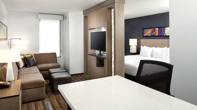 Hyatt House Denver/Lakewood at Belmar Suite