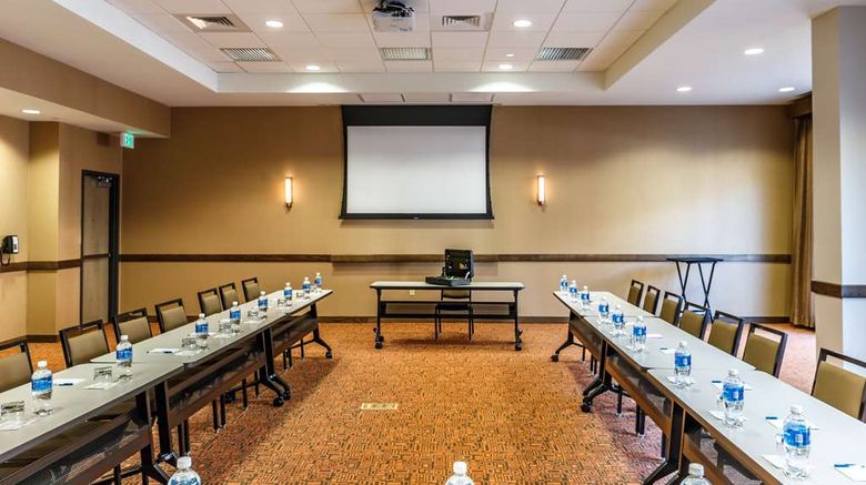 <b>Hyatt House Denver/Lakewood at Belmar Meeting</b>. Images powered by <a href="https://iceportal.shijigroup.com/" title="IcePortal" target="_blank">IcePortal</a>.