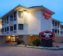 Hampton Inn by Hilton Monterey Exterior