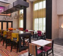 Hampton Inn & Suites Ames Lobby