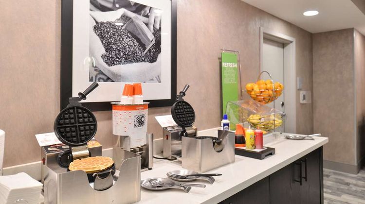 Hampton Inn & Suites Ames Restaurant