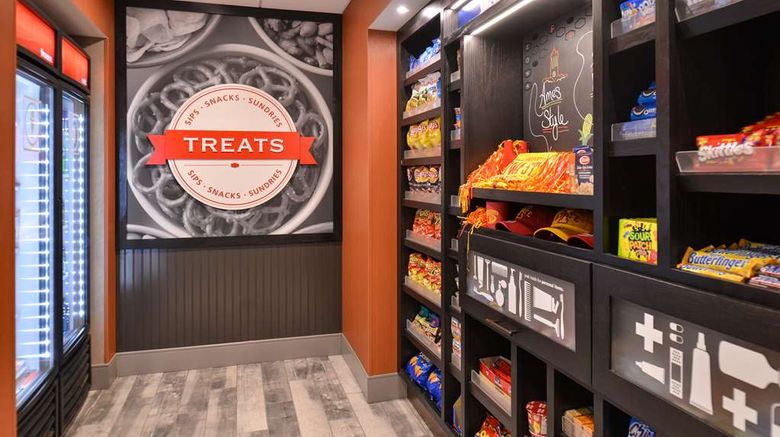 <b>Hampton Inn & Suites Ames Restaurant</b>. Images powered by <a href="https://iceportal.shijigroup.com/" title="IcePortal" target="_blank">IcePortal</a>.